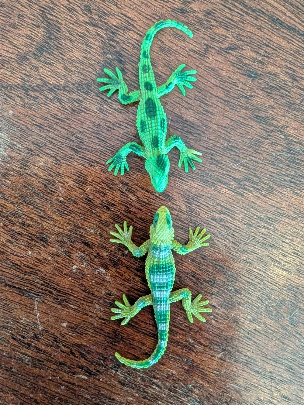 Green Gecko Reptile Toy 2